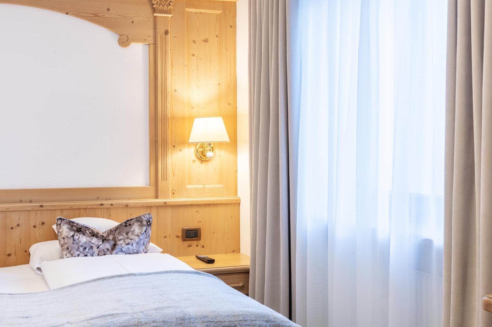 Hotel Arkadia - "Adults Only" コルヴァーラ・イン・バディーア エクステリア 写真