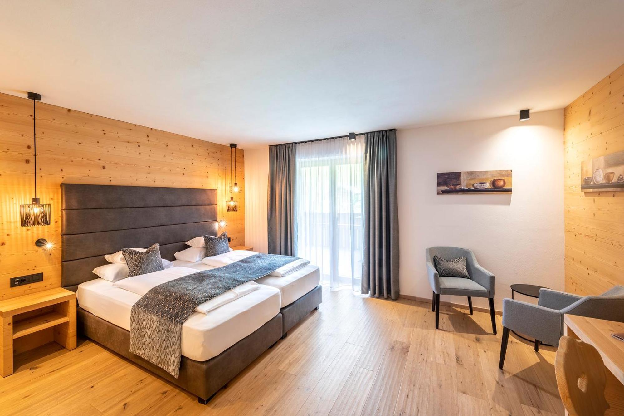 Hotel Arkadia - "Adults Only" コルヴァーラ・イン・バディーア エクステリア 写真